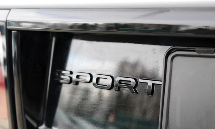 Land Rover Discovery Sport cena 234900 przebieg: 8097, rok produkcji 2023 z Trzebiatów małe 379